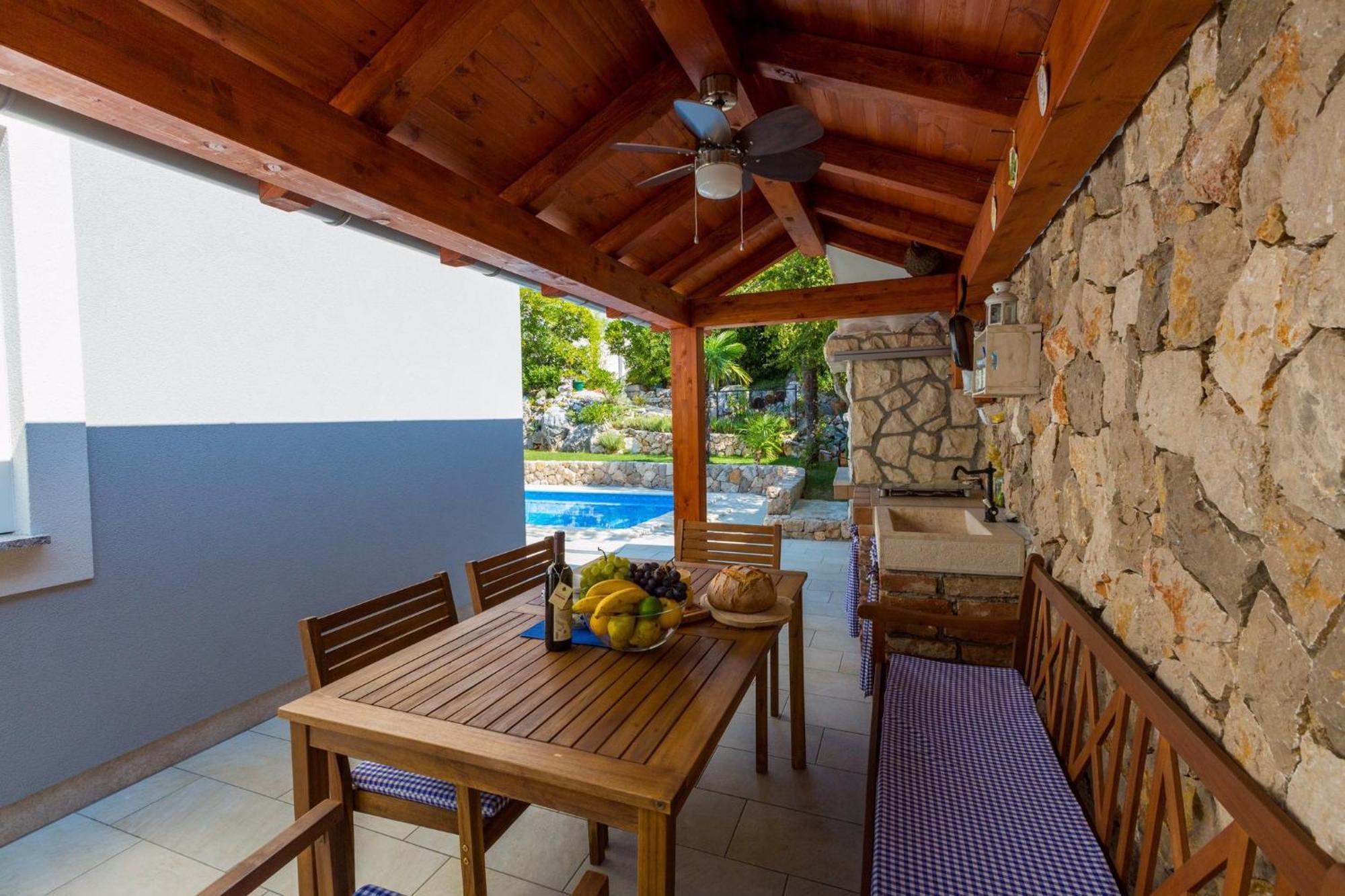 Holiday Home In Dramalj 39283 Exterior photo